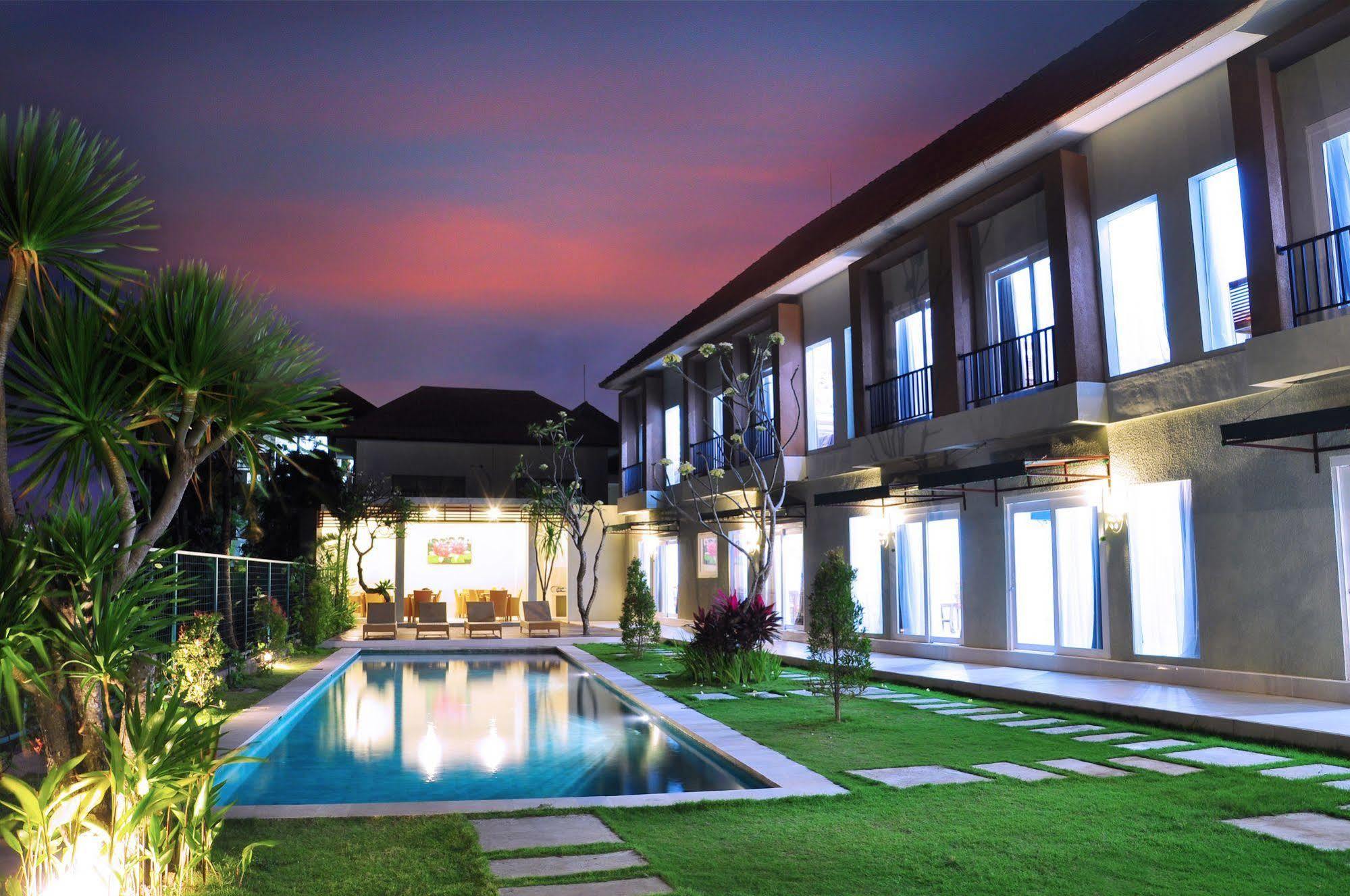 Villa Tangtu Beach Inn Sukawati  Exterior photo