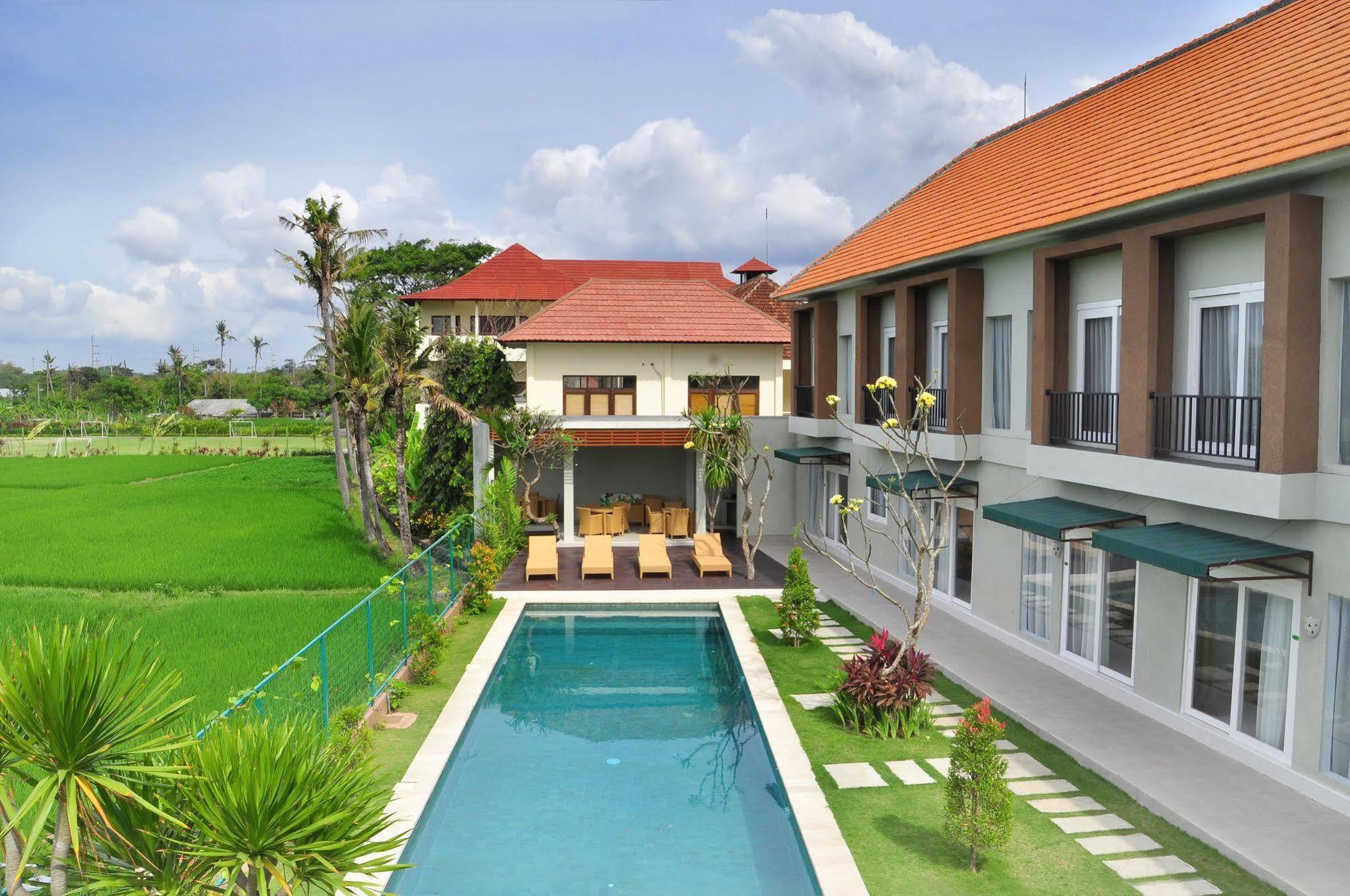 Villa Tangtu Beach Inn Sukawati  Exterior photo